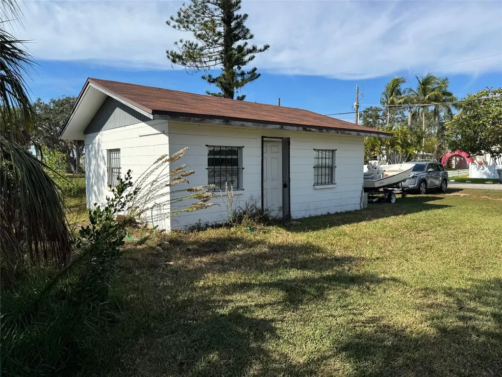 1021 Canal Street Ruskin FL 33570