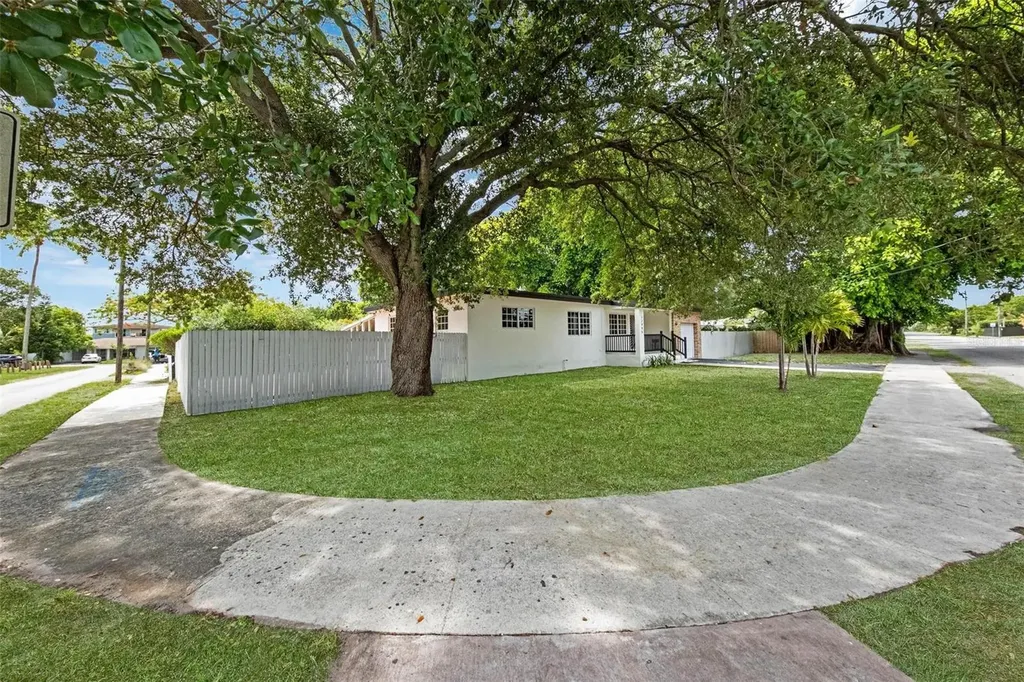 12995 NE 5th Avenue North Miami FL 33161