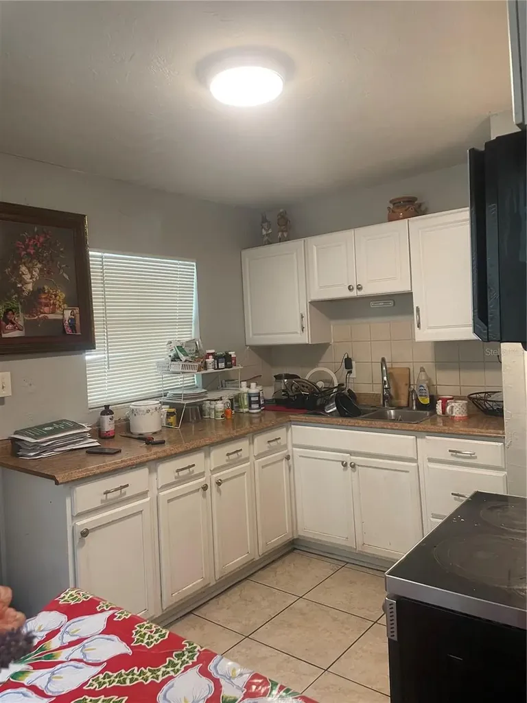 1112 6th Street E Bradenton FL 34208