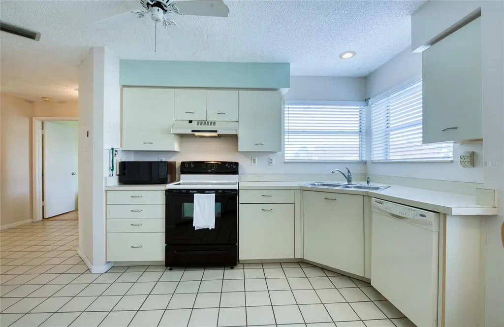 6047 Bahia Del Mar Boulevard St Petersburg FL 33715