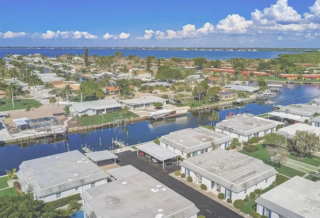 9722 Hernando Court Bradenton FL 34210