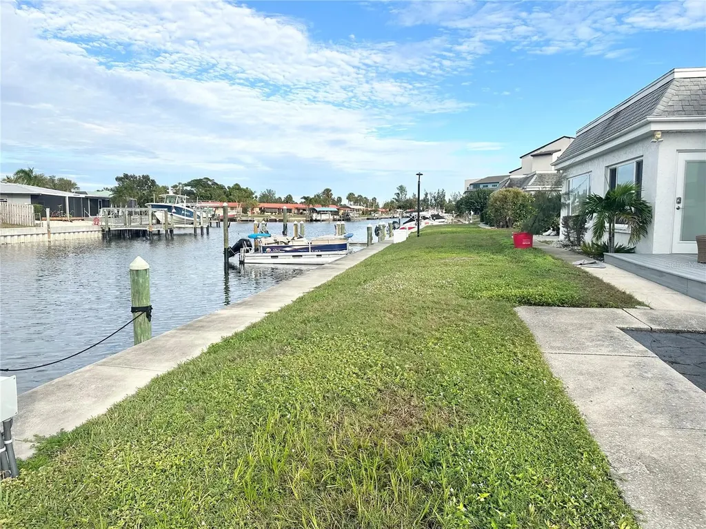 9722 Hernando Court Bradenton FL 34210