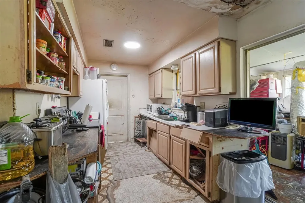 260 Longwood Drive Osteen FL 32764