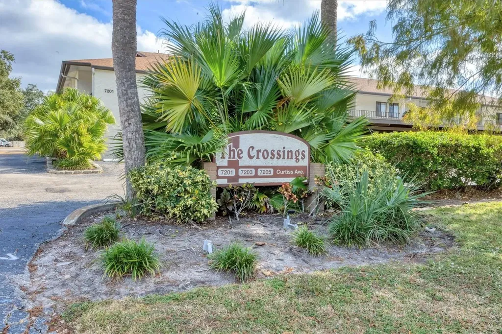 7203 Curtiss Avenue Sarasota FL 34231