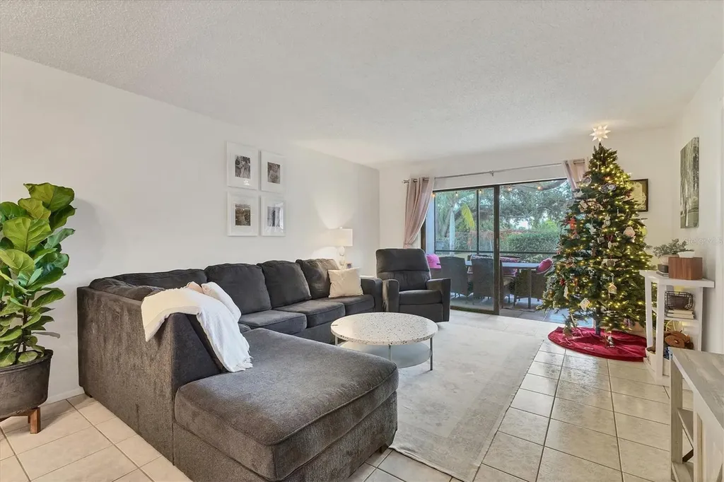 7203 Curtiss Avenue Sarasota FL 34231