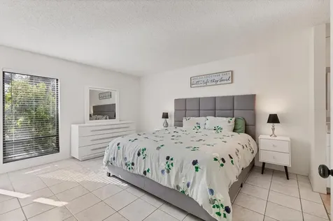 7203 Curtiss Avenue Sarasota FL 34231