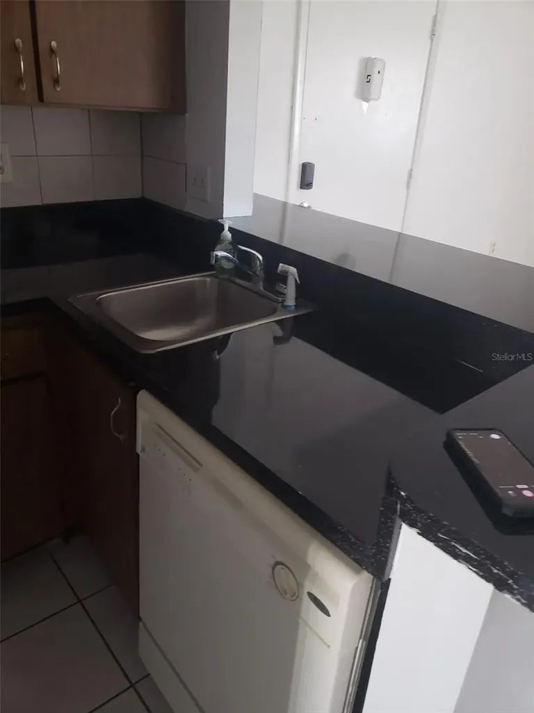 3824 N Lake Drive Tampa FL 33614