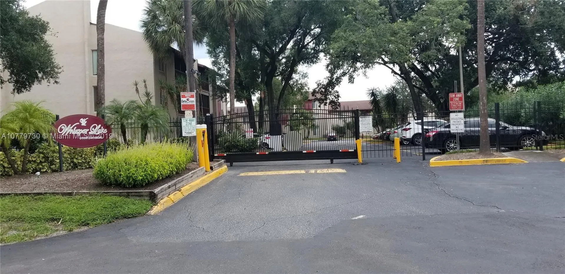 3824 N Lake Drive Tampa FL 33614