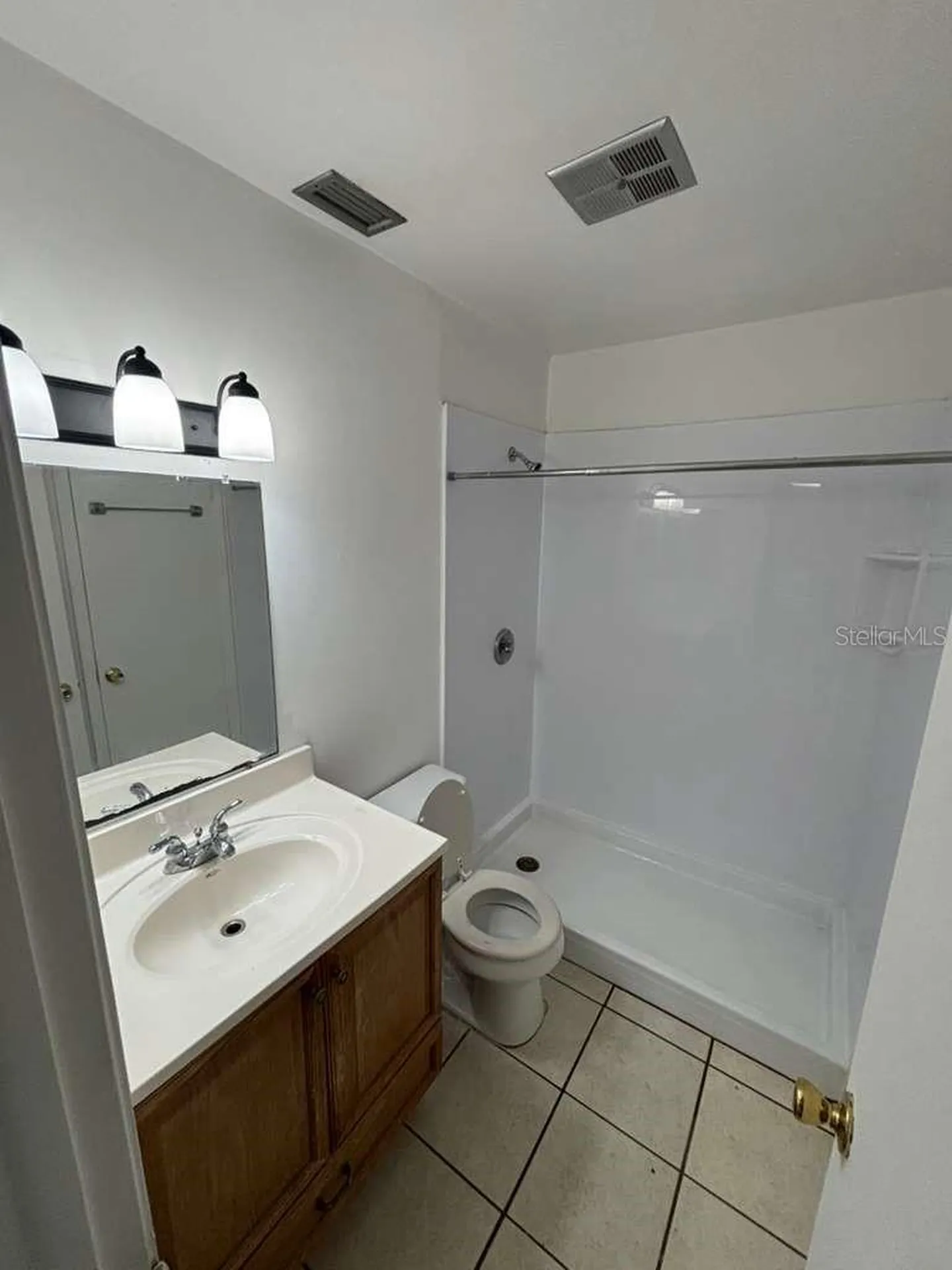 3824 N Lake Drive Tampa FL 33614