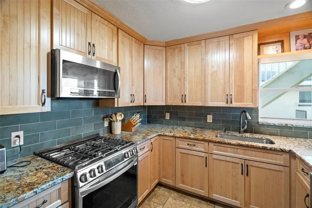 2288 Edythe Drive Dunedin FL 34698