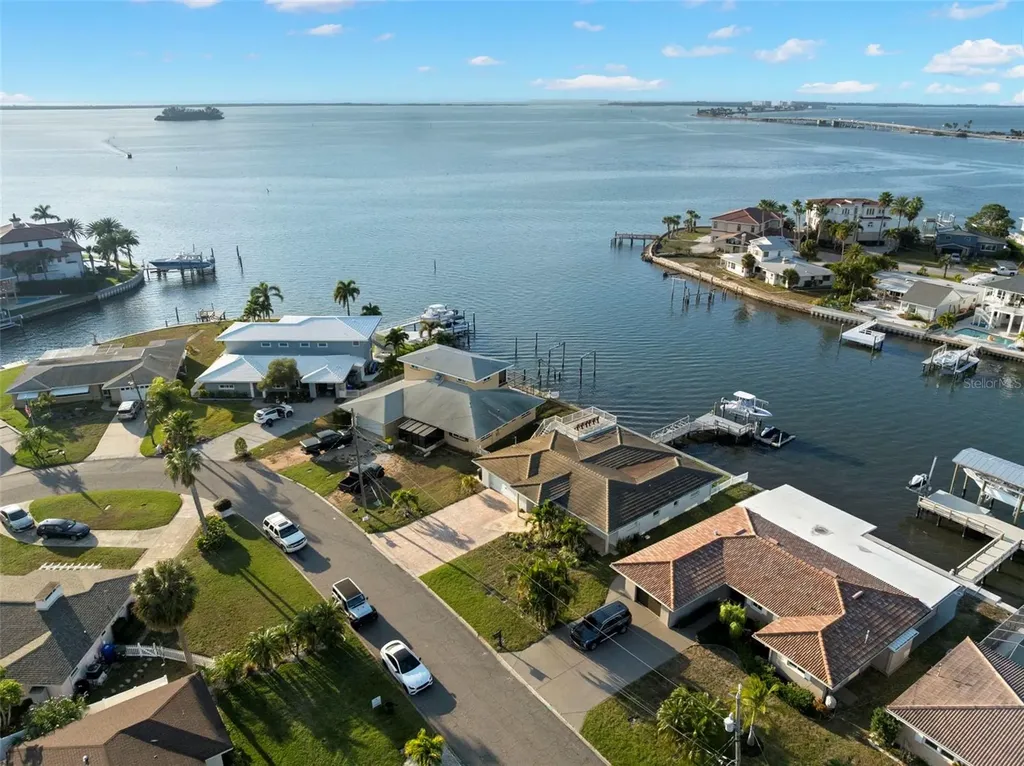 2288 Edythe Drive Dunedin FL 34698