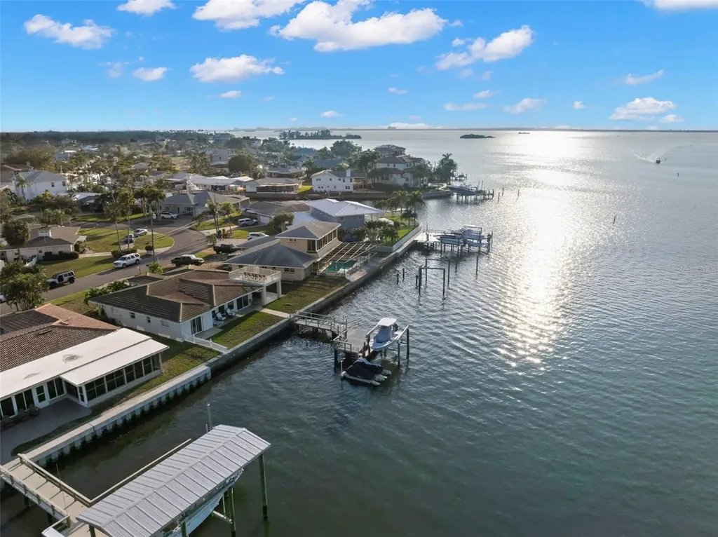 2288 Edythe Drive Dunedin FL 34698