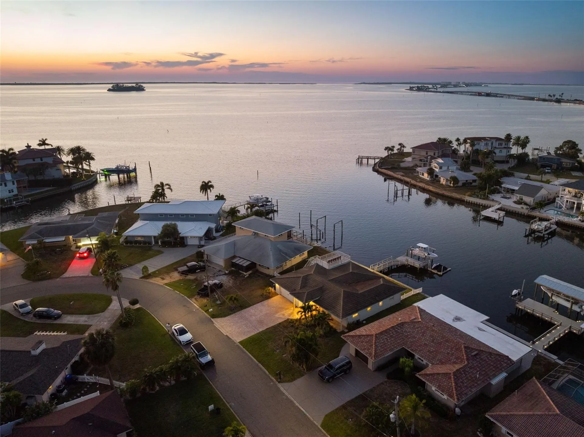 2288 Edythe Drive Dunedin FL 34698
