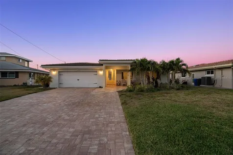 2288 Edythe Drive Dunedin FL 34698