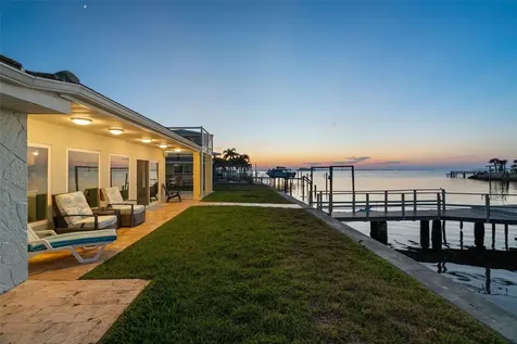 2288 Edythe Drive Dunedin FL 34698