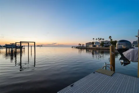 2288 Edythe Drive Dunedin FL 34698