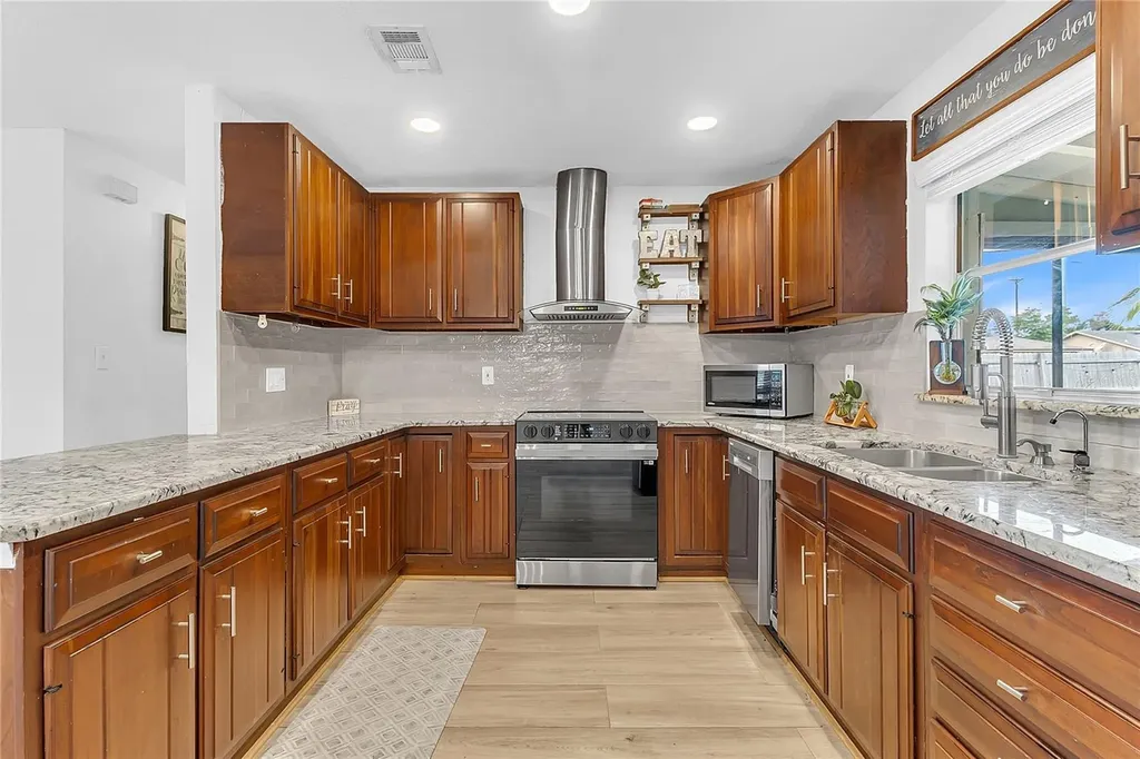 686 Moss Drive Altamonte Springs FL 32714