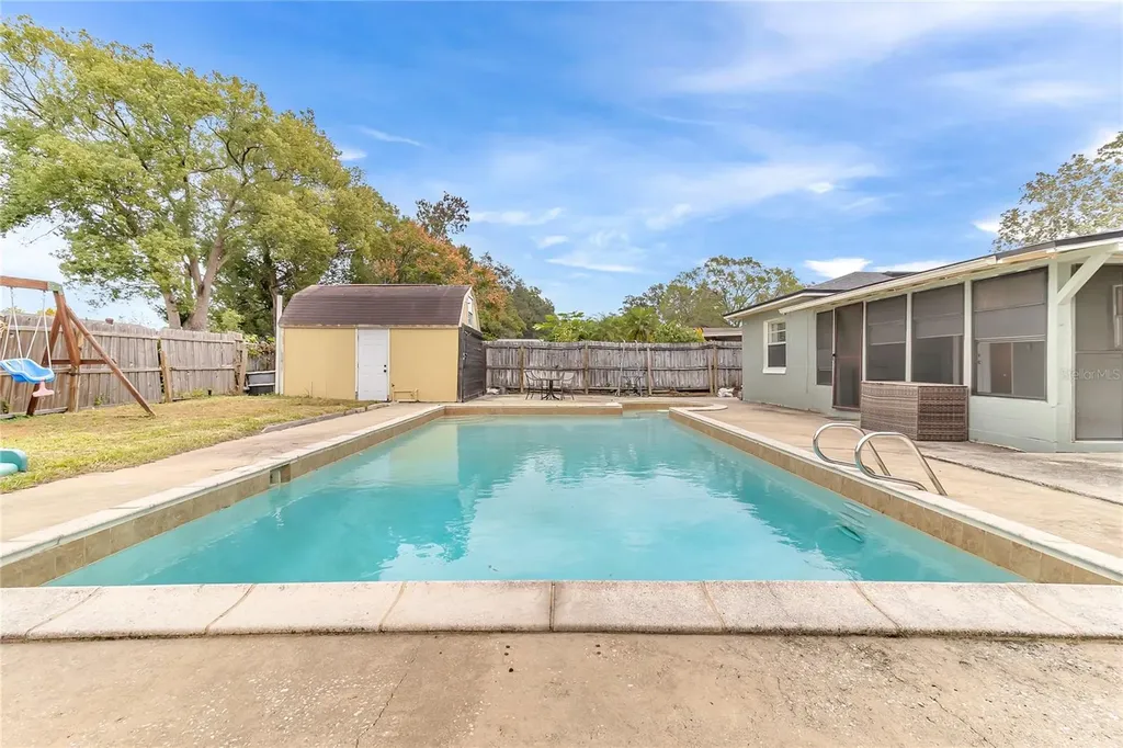 686 Moss Drive Altamonte Springs FL 32714