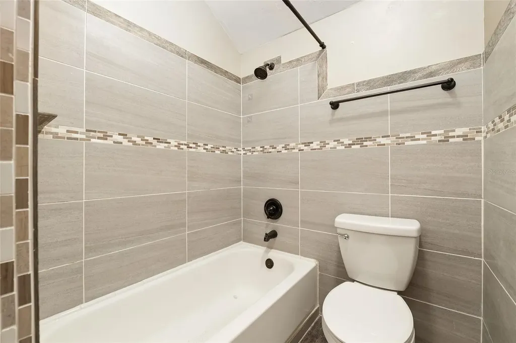 3468 NW 37th Avenue Gainesville FL 32605