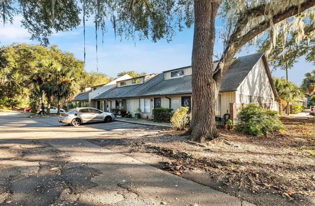 3468 NW 37th Avenue Gainesville FL 32605