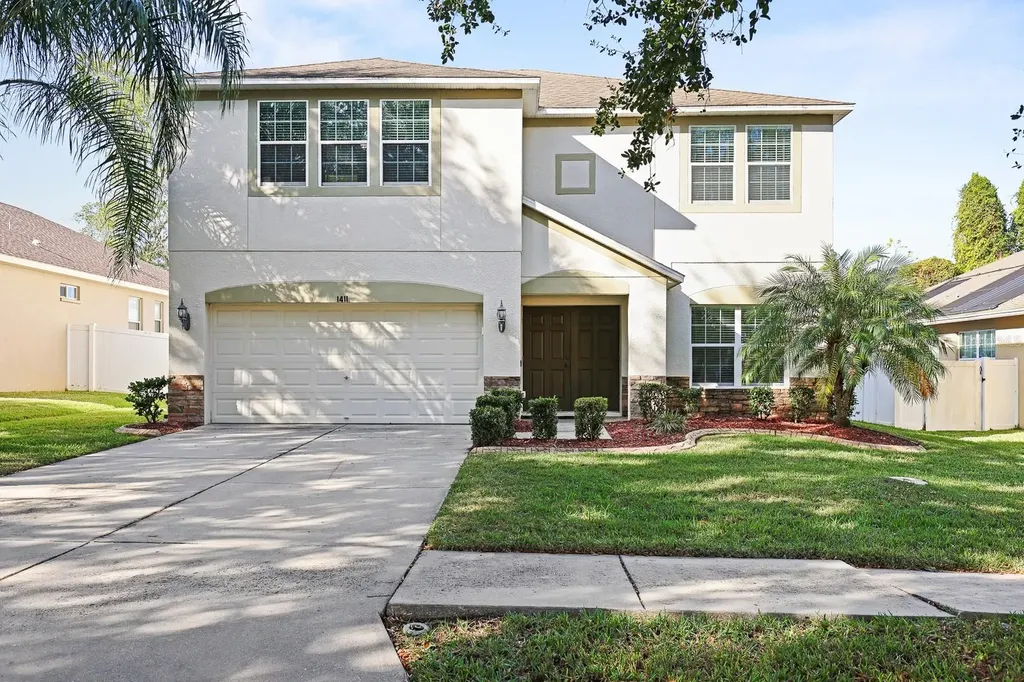 1411 Main Street Valrico FL 33594