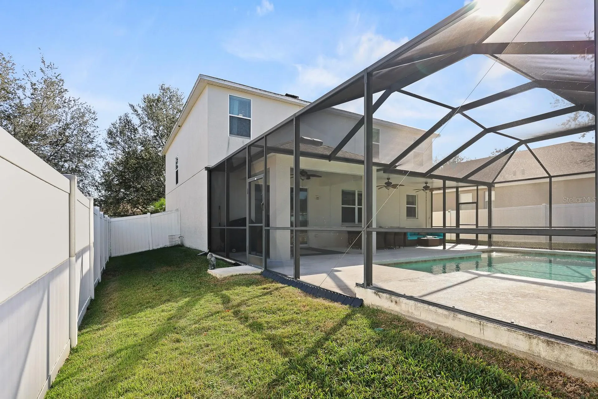 1411 Main Street Valrico FL 33594