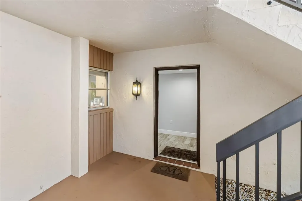 2401 Clubhouse Circle Sarasota FL 34232