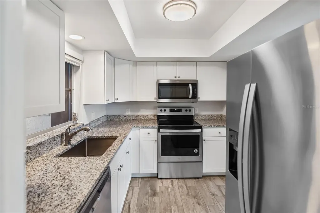2401 Clubhouse Circle Sarasota FL 34232