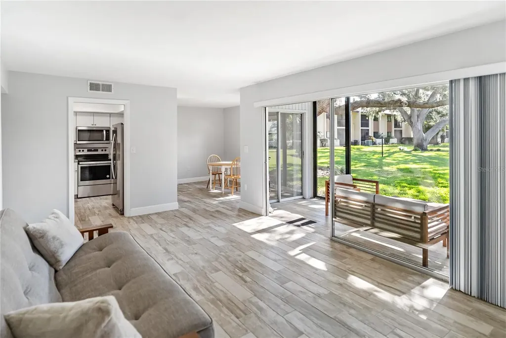 2401 Clubhouse Circle Sarasota FL 34232