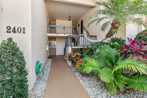 2401 Clubhouse Circle Sarasota FL 34232