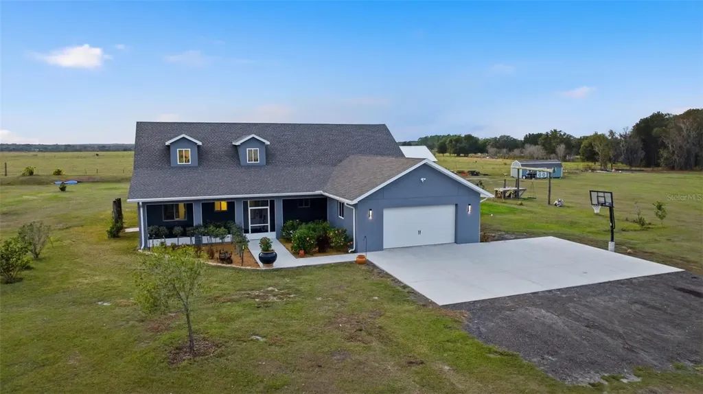 17165 Lake Iola Road Dade City FL 33523