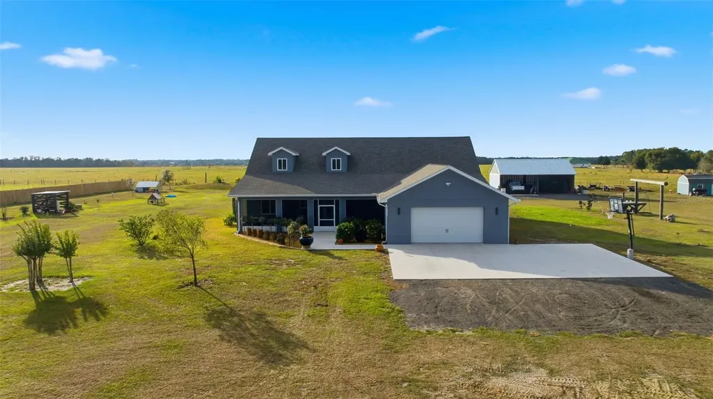 17165 Lake Iola Road Dade City FL 33523