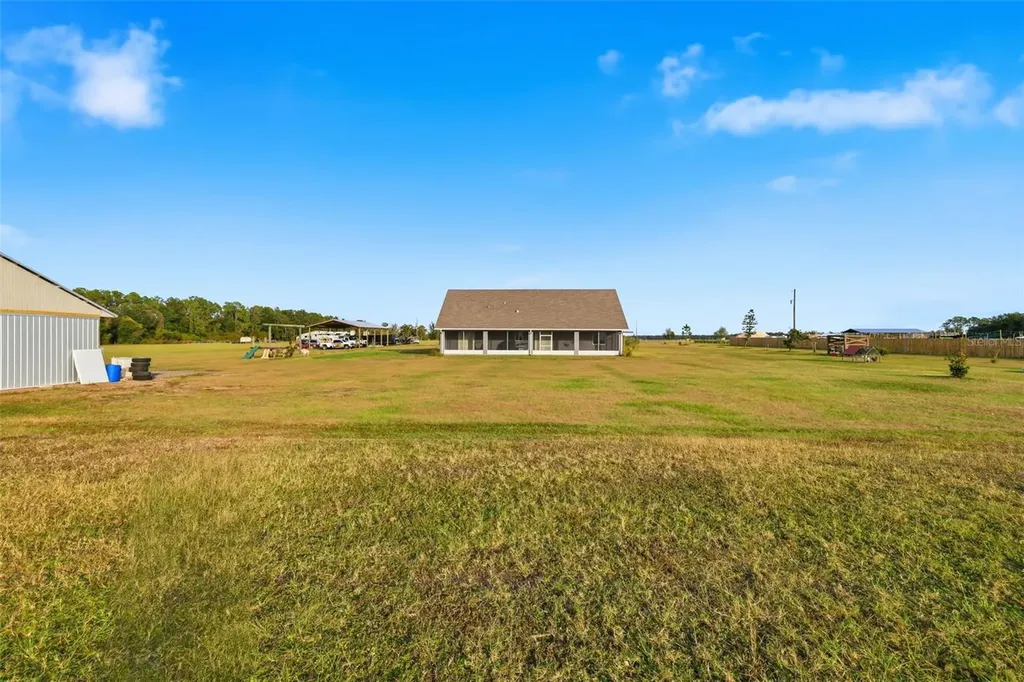 17165 Lake Iola Road Dade City FL 33523