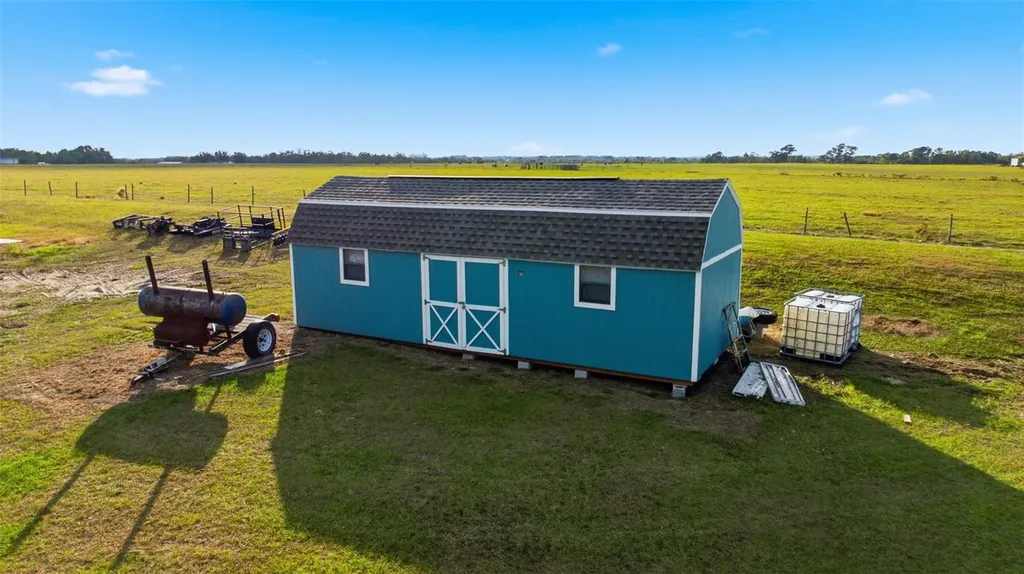 17165 Lake Iola Road Dade City FL 33523