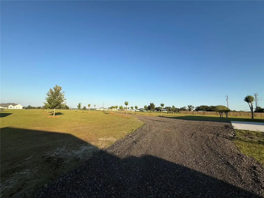 17165 Lake Iola Road Dade City FL 33523