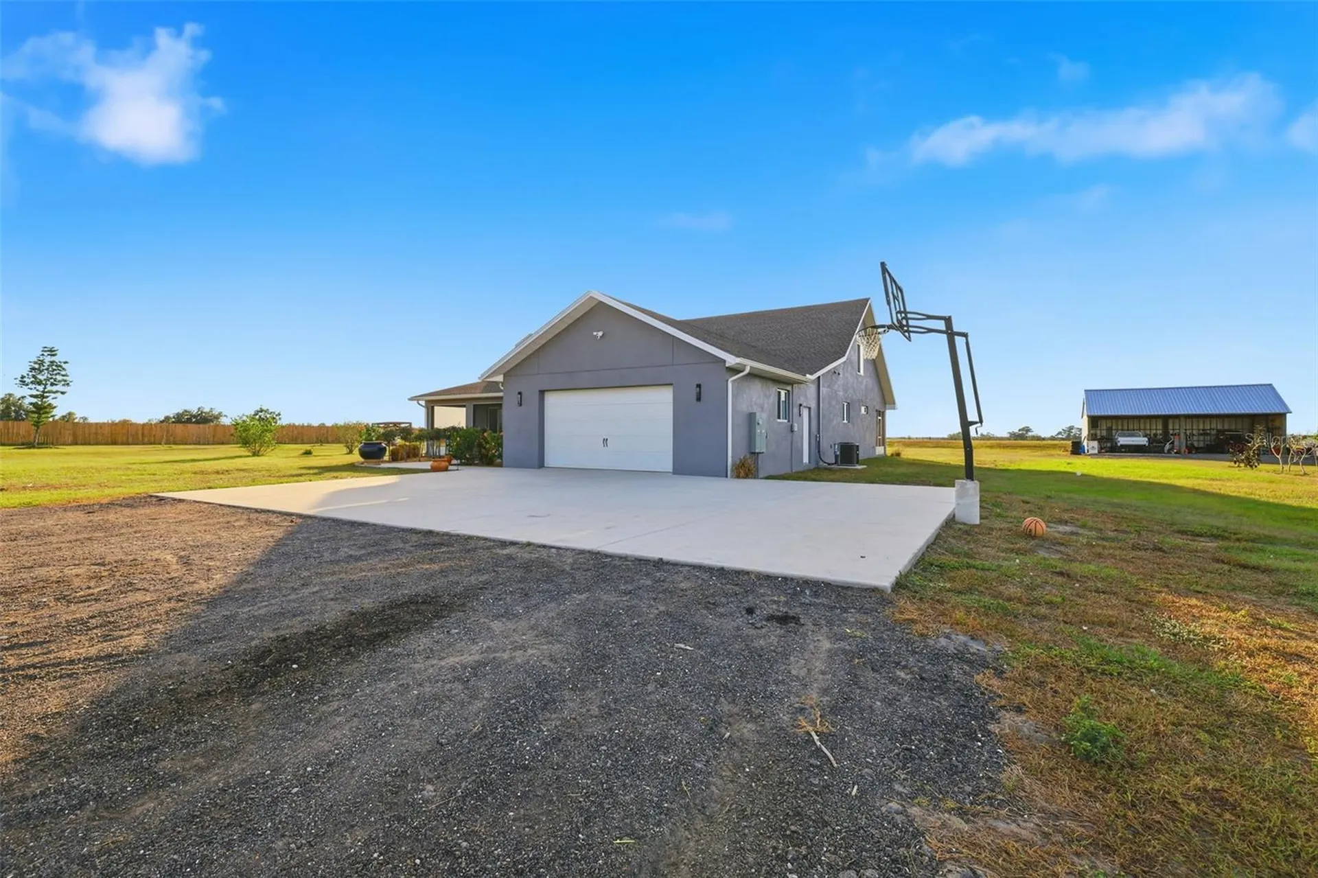 17165 Lake Iola Road Dade City FL 33523