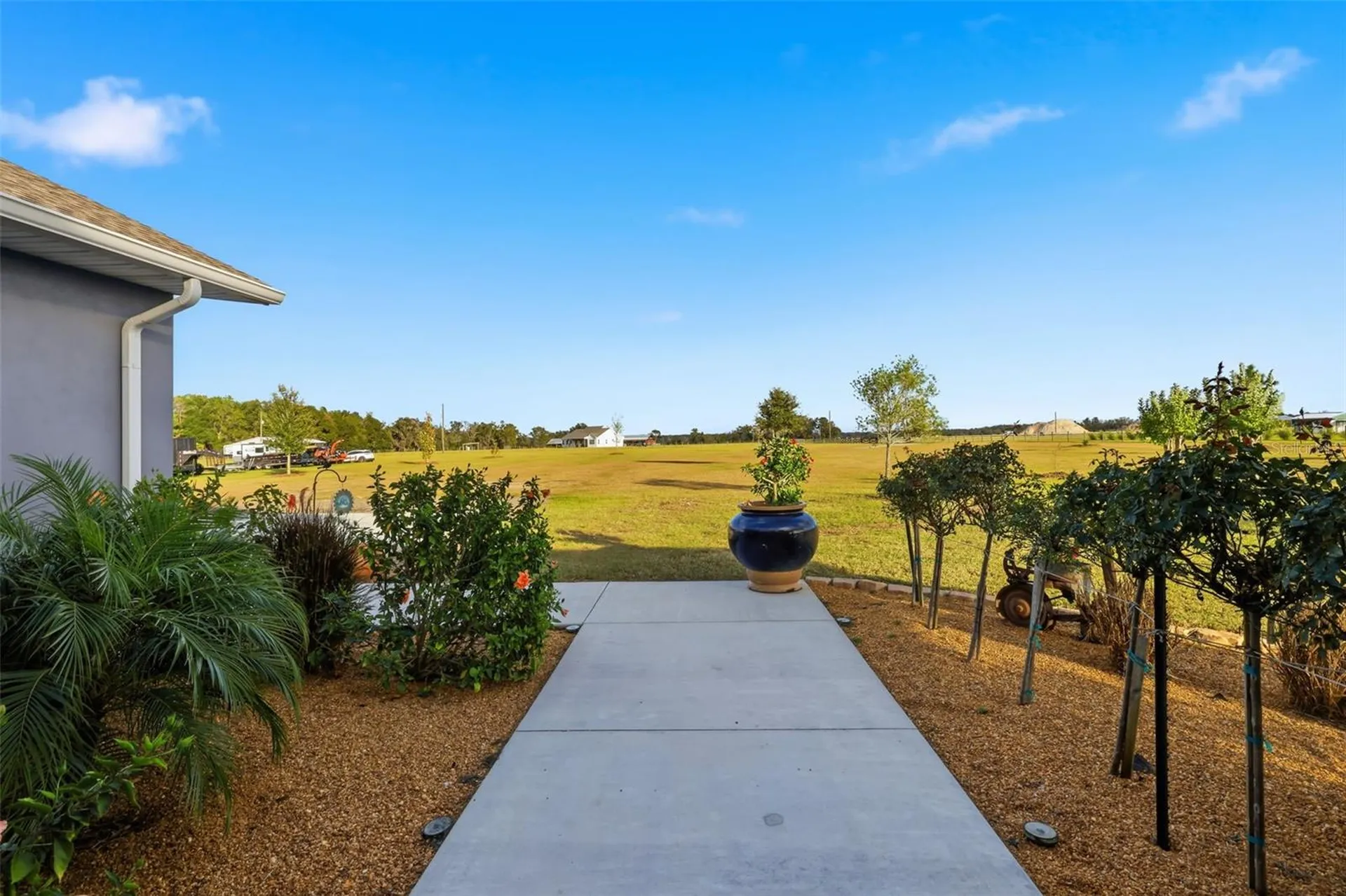 17165 Lake Iola Road Dade City FL 33523