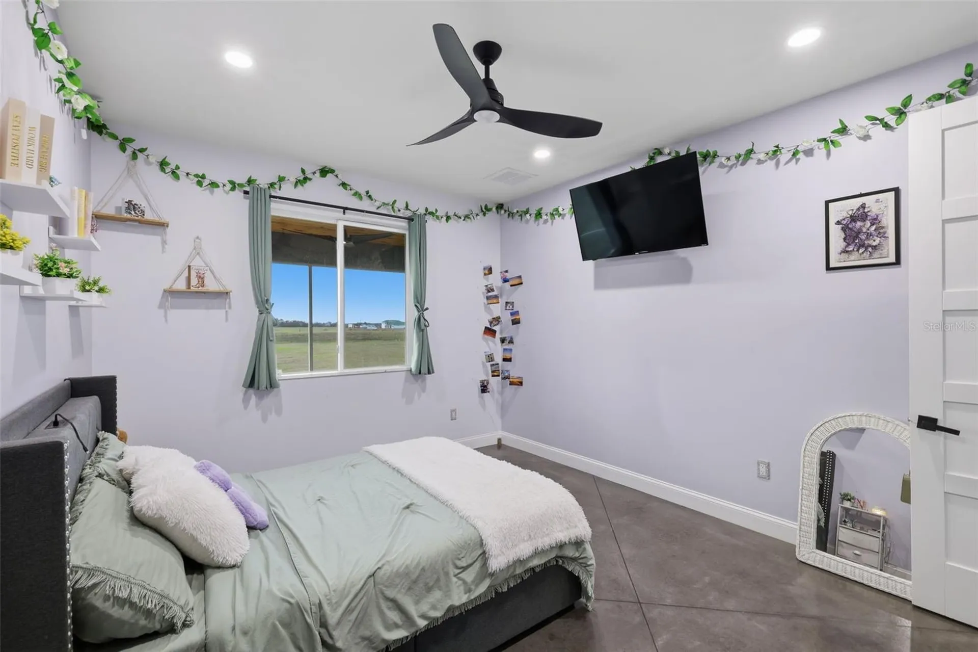 17165 Lake Iola Road Dade City FL 33523