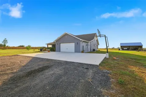17165 Lake Iola Road Dade City FL 33523