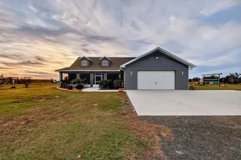 17165 Lake Iola Road Dade City FL 33523