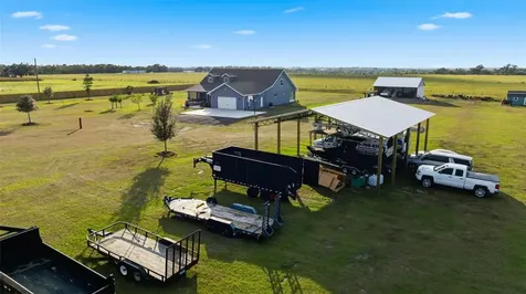 17165 Lake Iola Road Dade City FL 33523