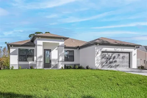 5025 White Avenue Port Charlotte FL 33981