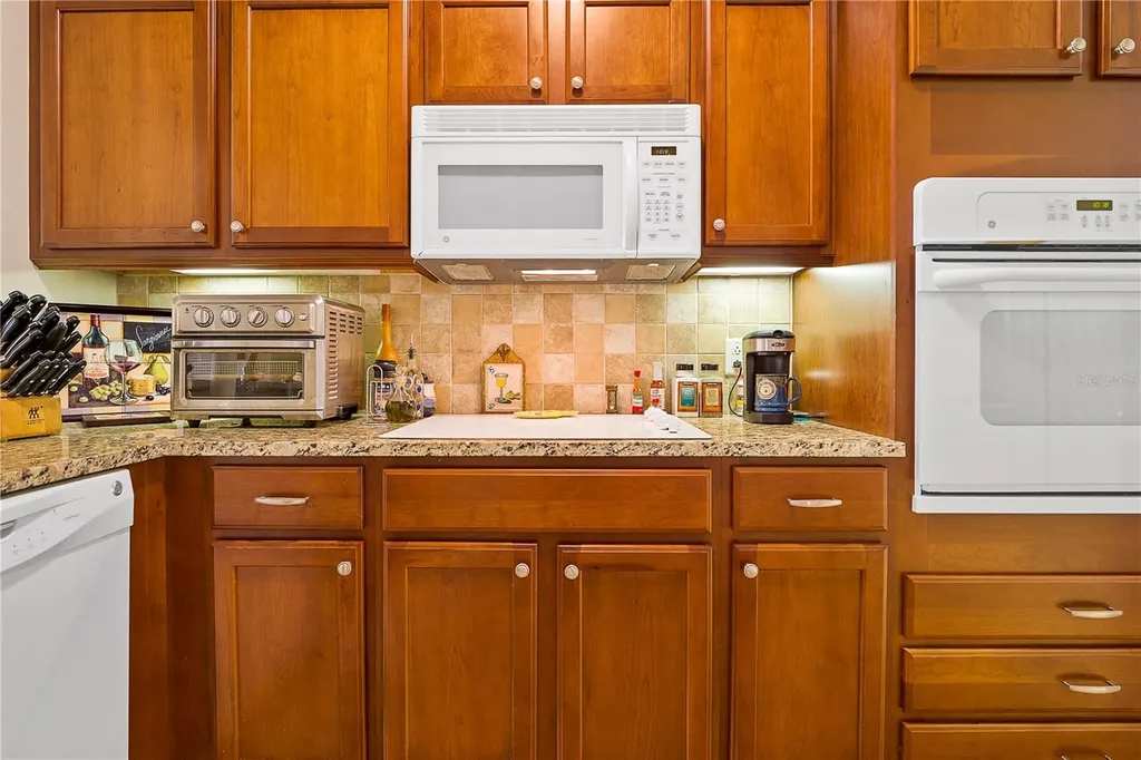 102 Yacht Harbor Drive Palm Coast FL 32137