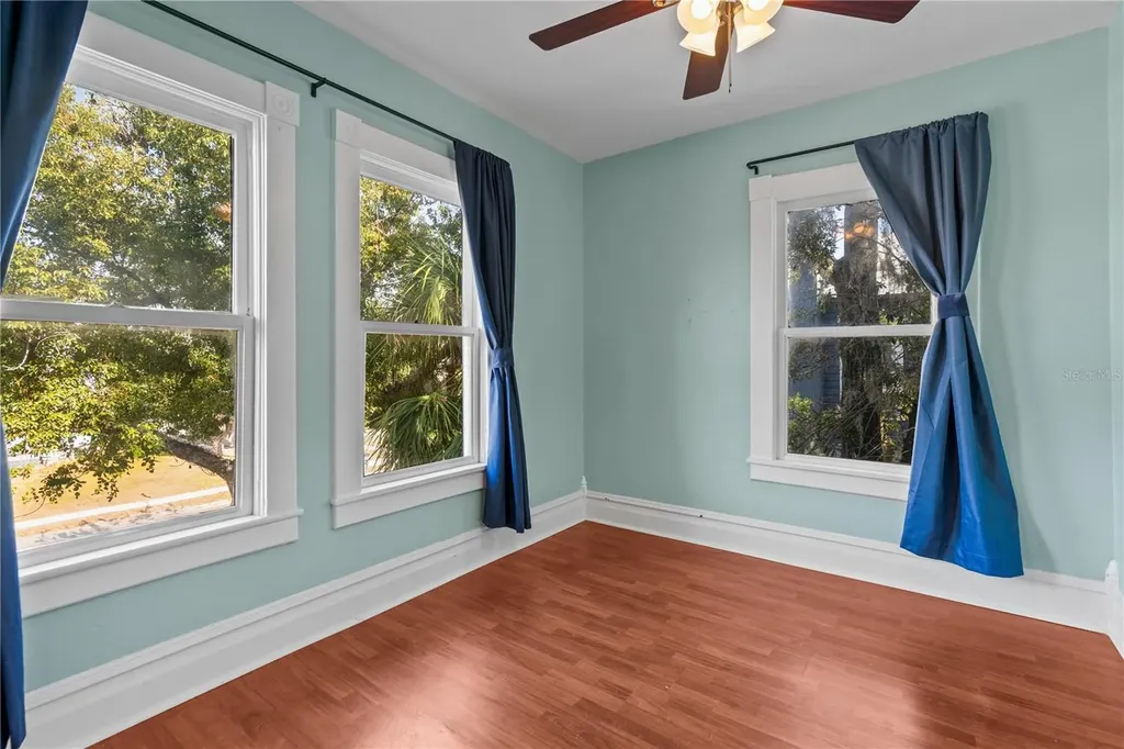 312 E Tarpon Avenue Tarpon Springs FL 34689