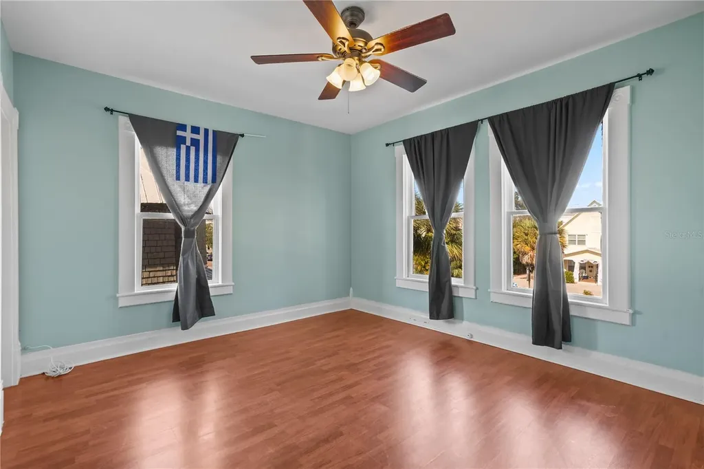 312 E Tarpon Avenue Tarpon Springs FL 34689