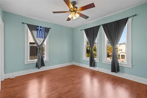 312 E Tarpon Avenue Tarpon Springs FL 34689