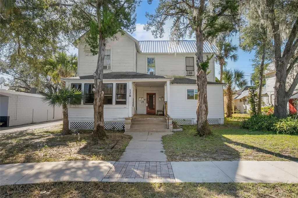 128 E Rich Avenue Deland FL 32724