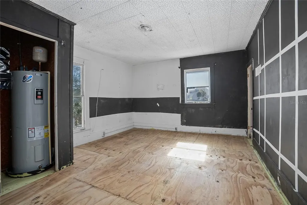 128 E Rich Avenue Deland FL 32724