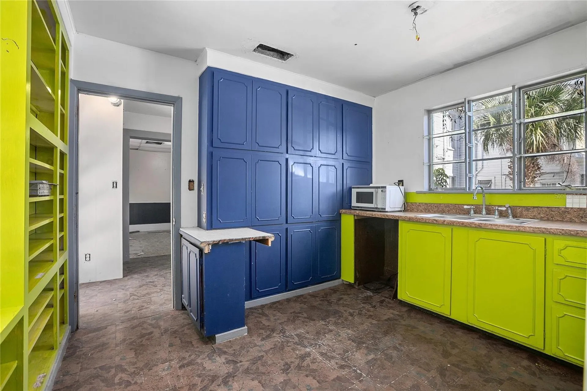 128 E Rich Avenue Deland FL 32724