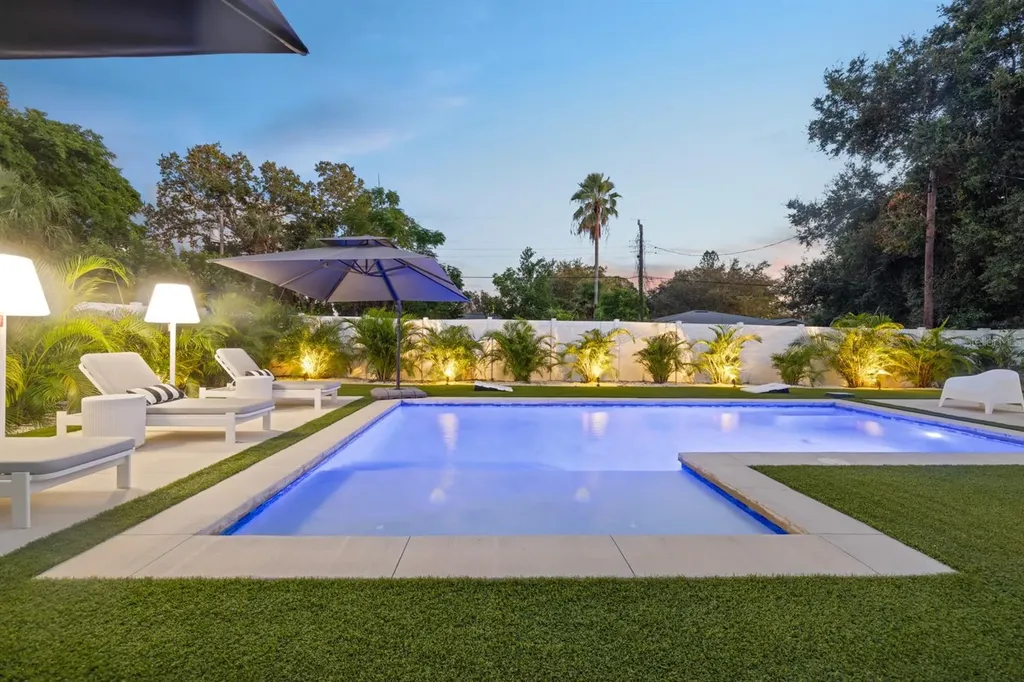 2160 Sunnyside Place Sarasota FL 34239